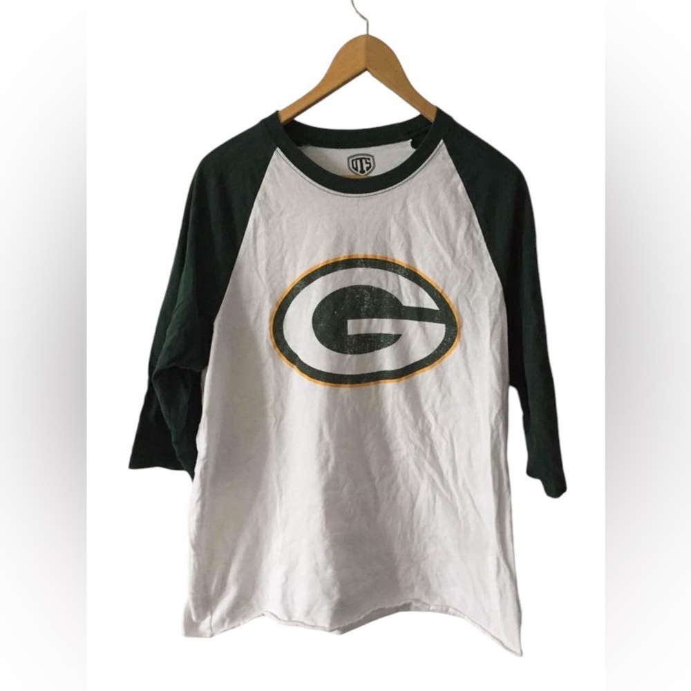 OTS NFL Green Bay Packers Men's Raglan Distressed Tee